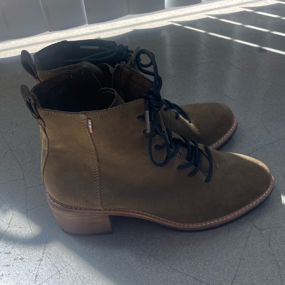 Toms Olive Green Booties